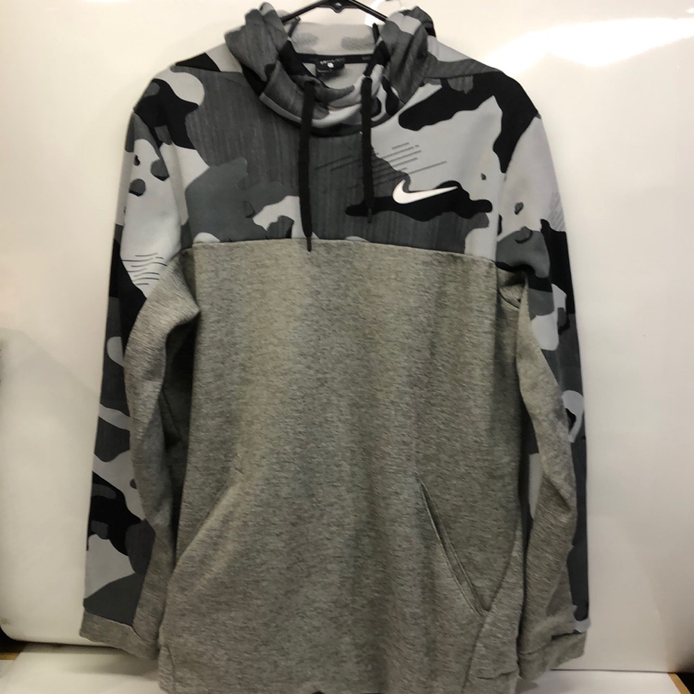 Nike Men’s Hoodie Gray Black Camo Large